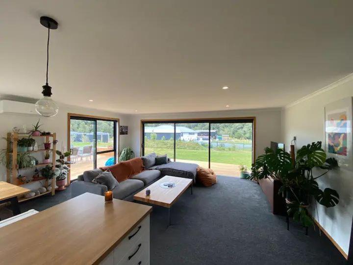 Enchanted Retreat In Greymouth Shared With Host מראה חיצוני תמונה